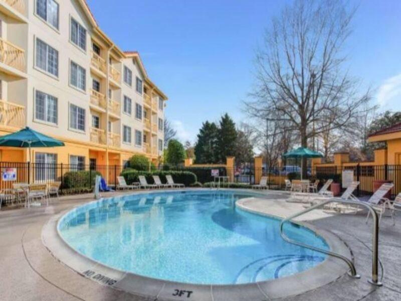 Quality Inn & Suites Raleigh Durham Airport Morrisville Exterior photo