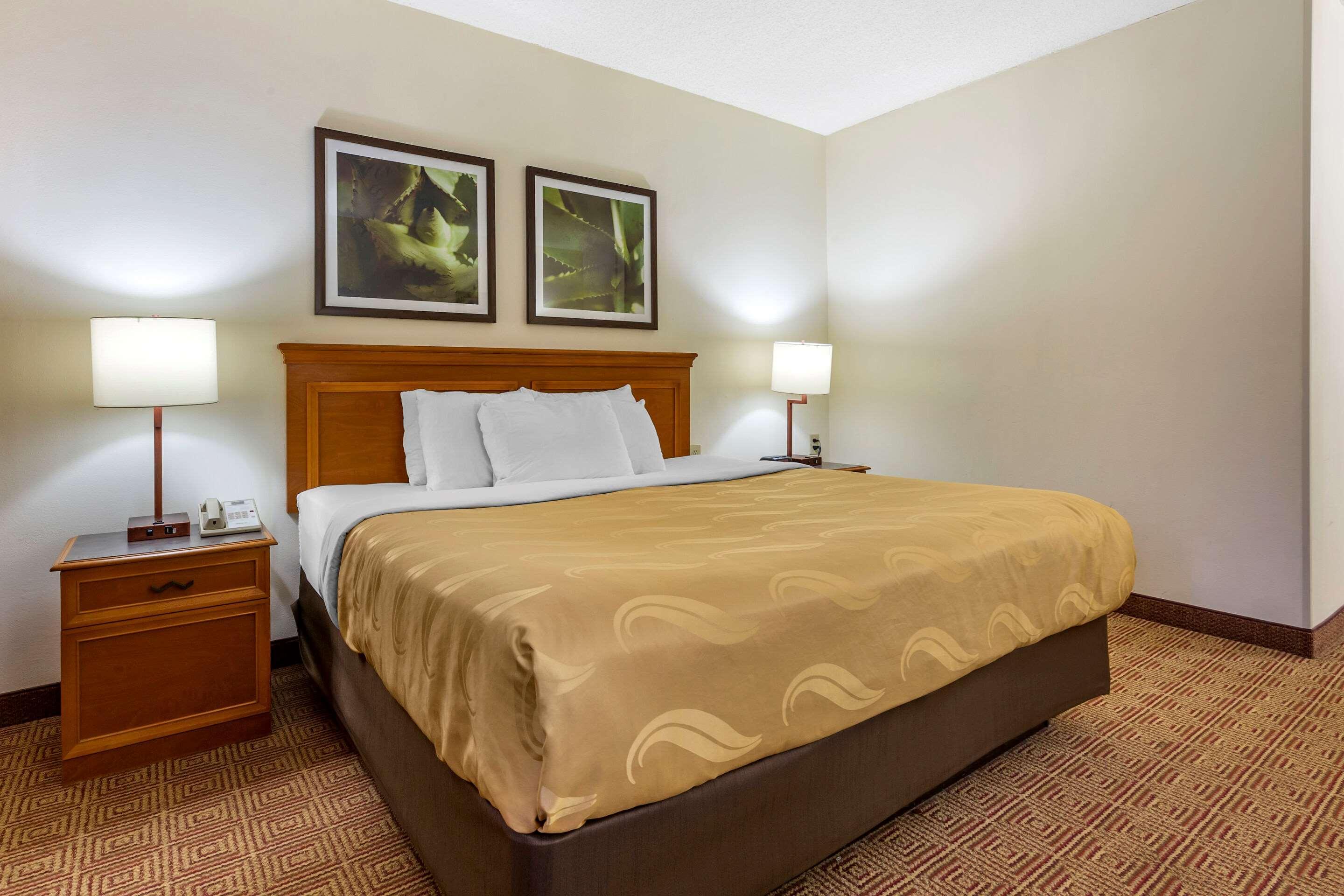 Quality Inn & Suites Raleigh Durham Airport Morrisville Exterior photo