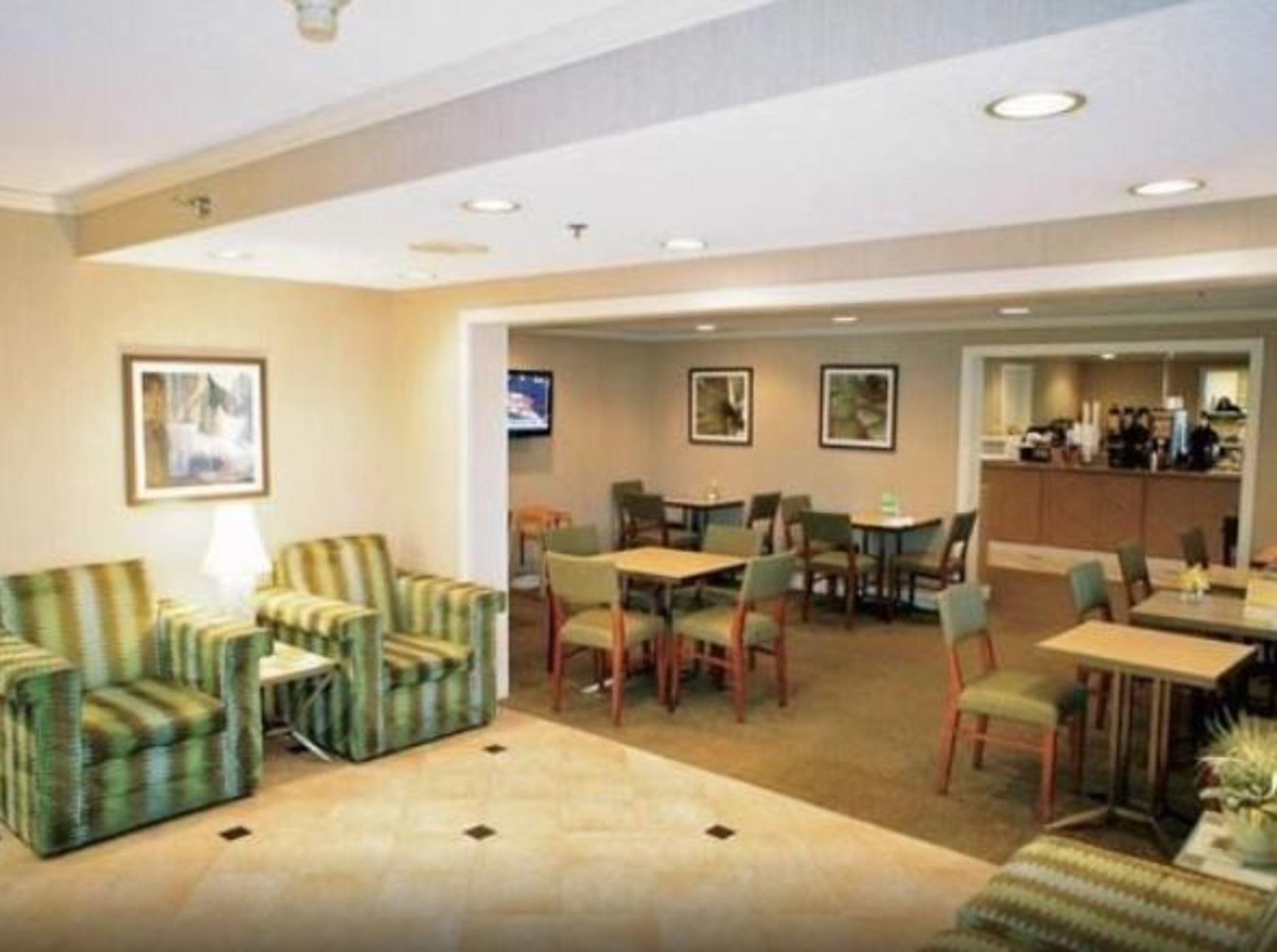 Quality Inn & Suites Raleigh Durham Airport Morrisville Exterior photo